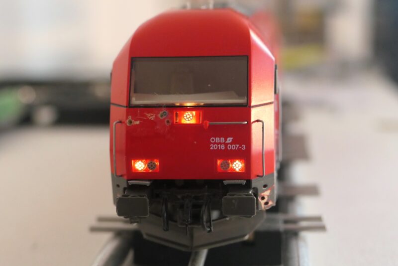 ZR25_LED-Scheinwerfer Attrappe – Bild 6
