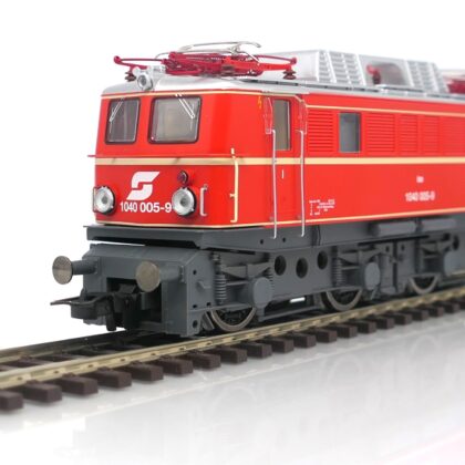 HR2821F_ÖBB 1040.005-9_mit Scheinwerferumbau